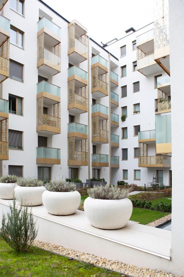 Apartment Magic Garden In Downtown Budapest