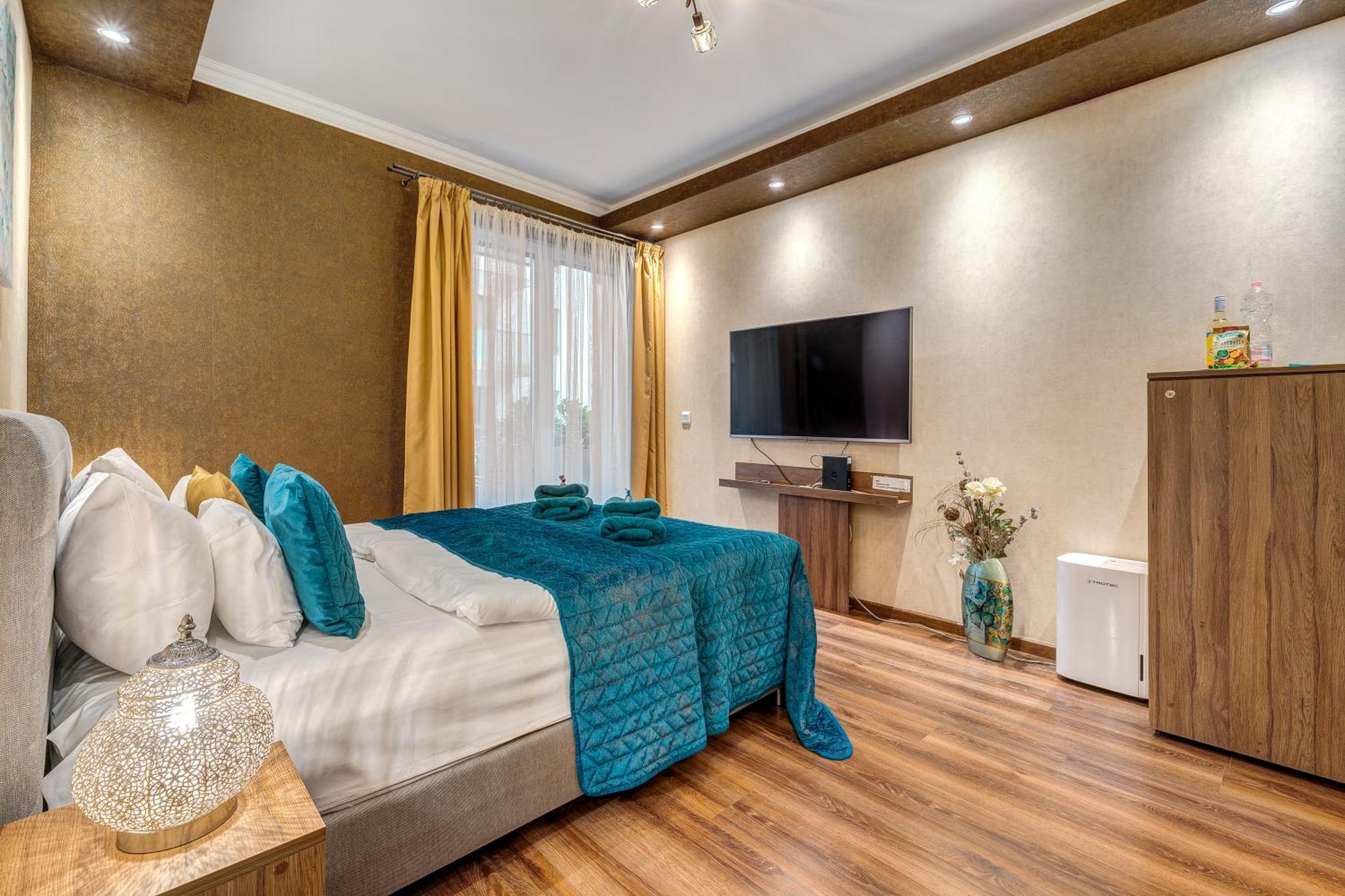 Magic Garden In Downtown Apartment Budapest